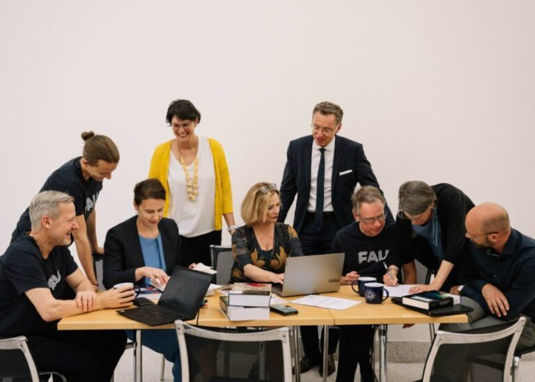 Exzellenzcluster „Transforming Human Rights“